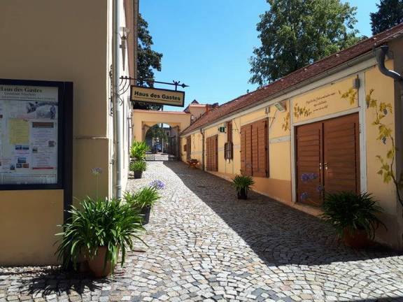 Ausstellung im Haus des Gastes Haus des Gastes und Weincafé