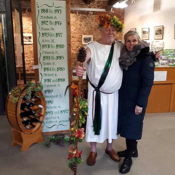 Bacchus mit Weinprinzessin