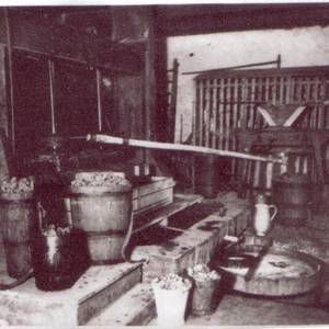 Weinpresse von der Seite